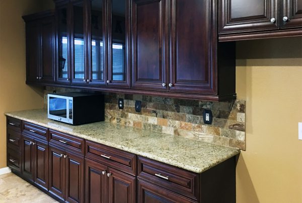 kitchen counters & cabinets
